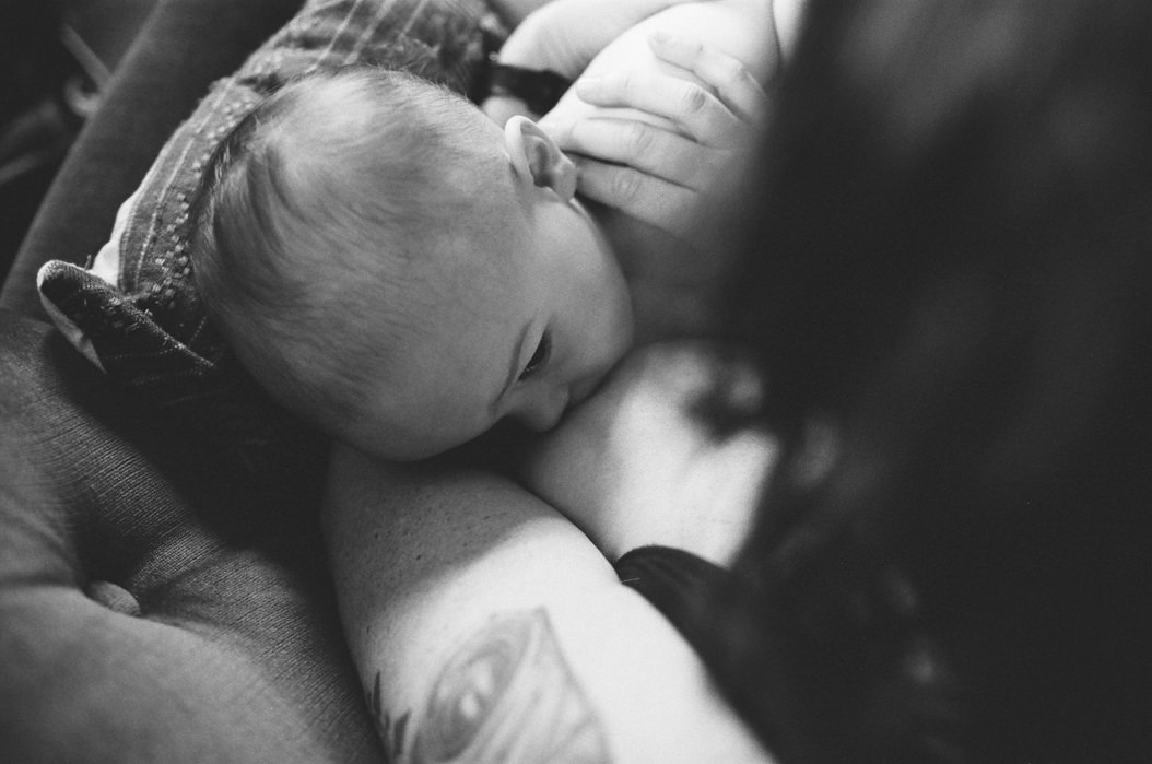 002-breastfeeding-mama