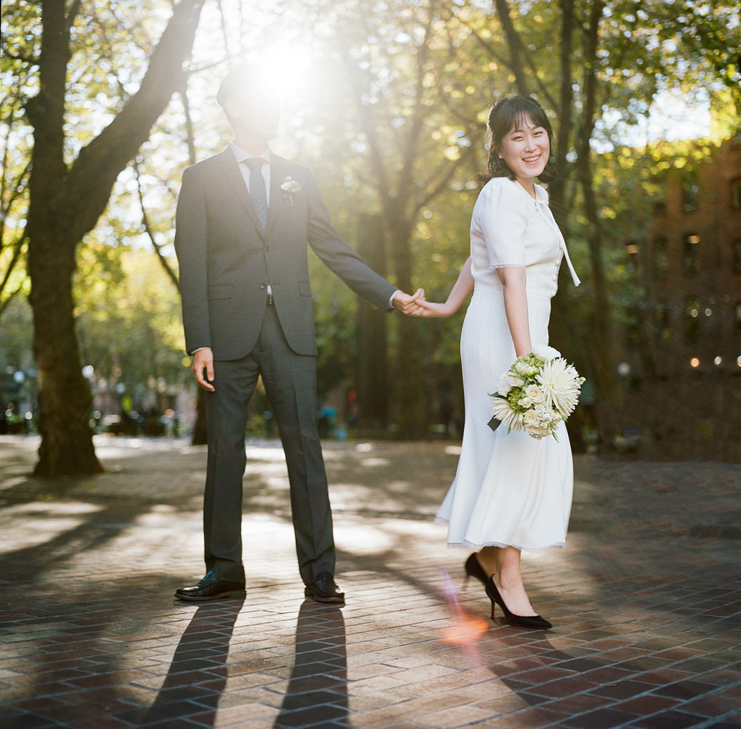 011-seattle-elopement-courthouse-wedding-photographer